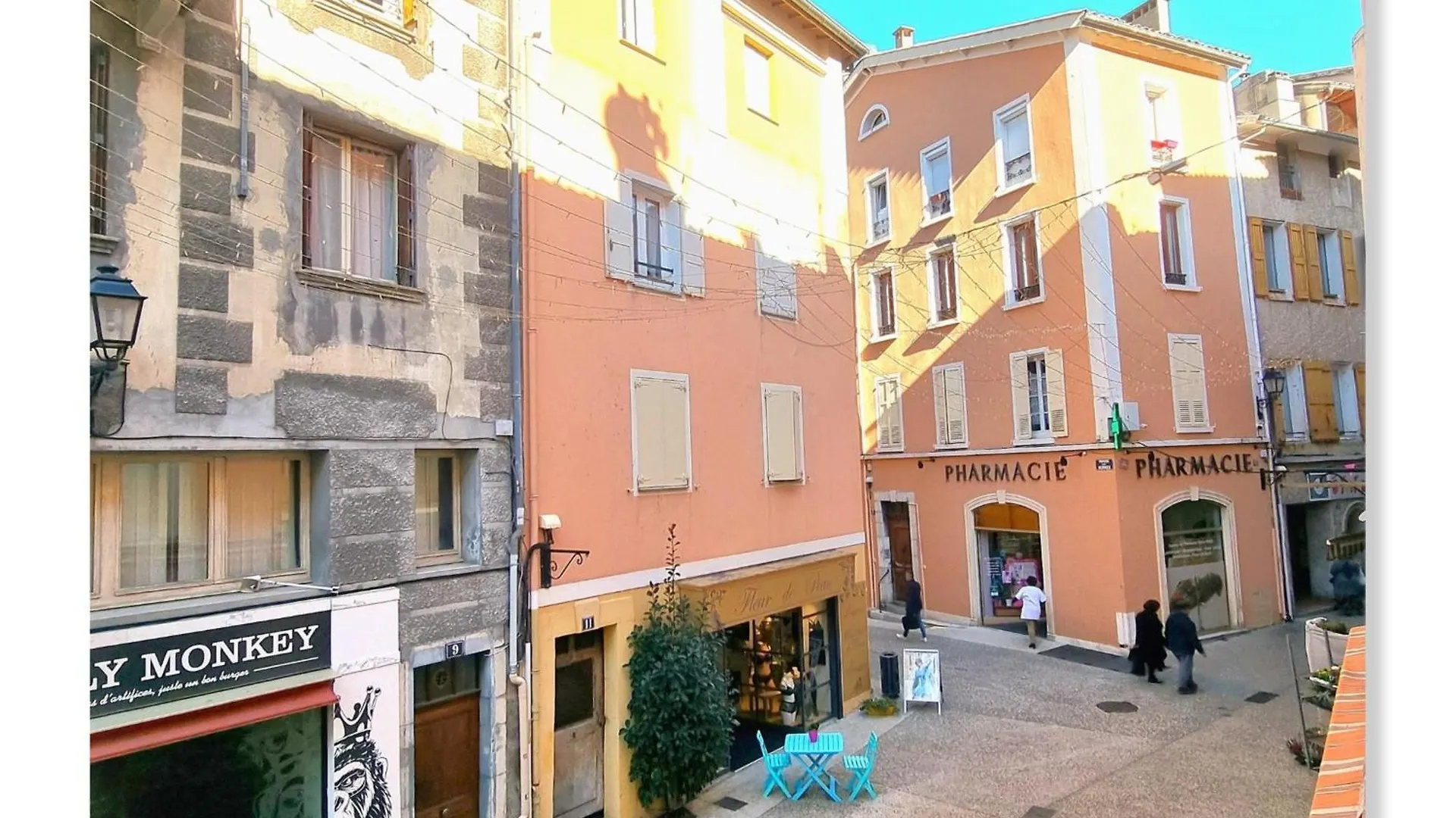Appartamento T2 rue piétonne Digne les Bains Francia